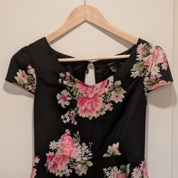 EUC Forever 21 S Backless Keyhole Black and Pink Floral A-Line Dress - Picture 4 of 6